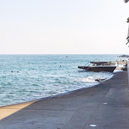 Light House - Seafront Cosy Studio With Library Pafos Exterior foto