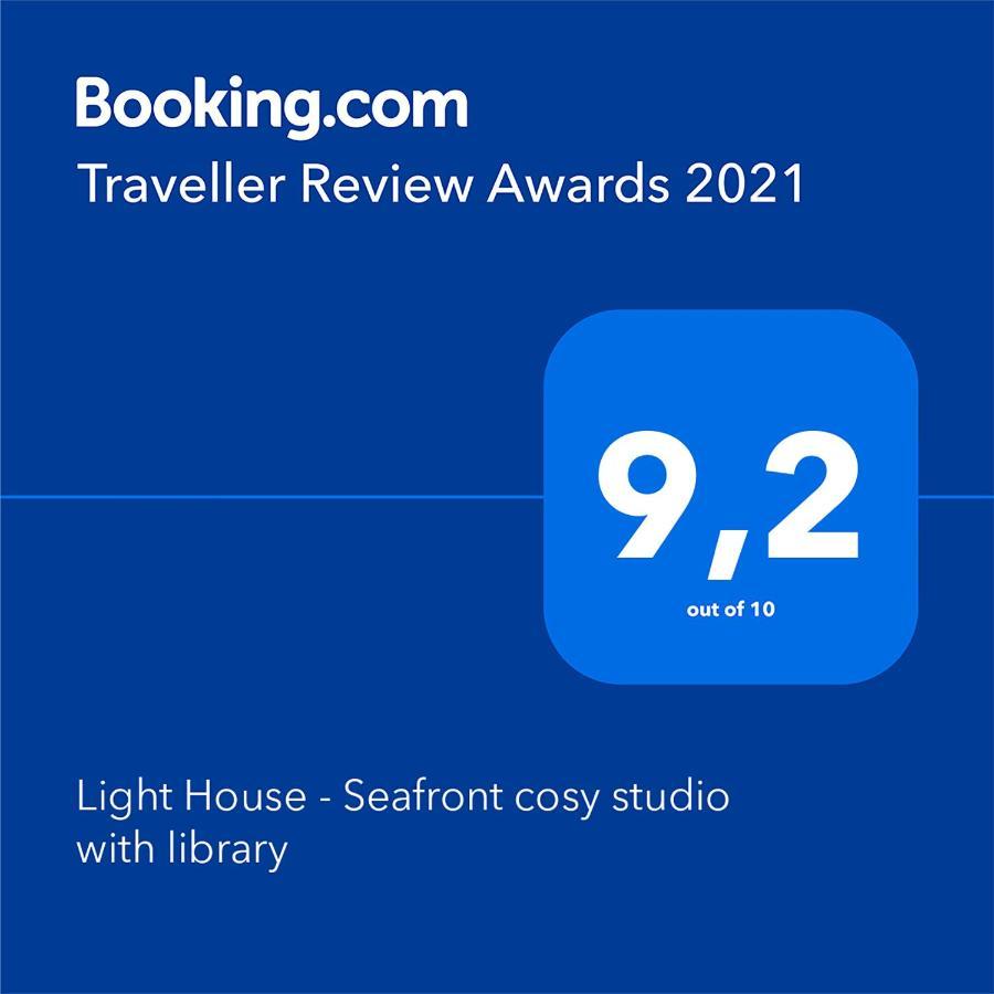 Light House - Seafront Cosy Studio With Library Pafos Exterior foto